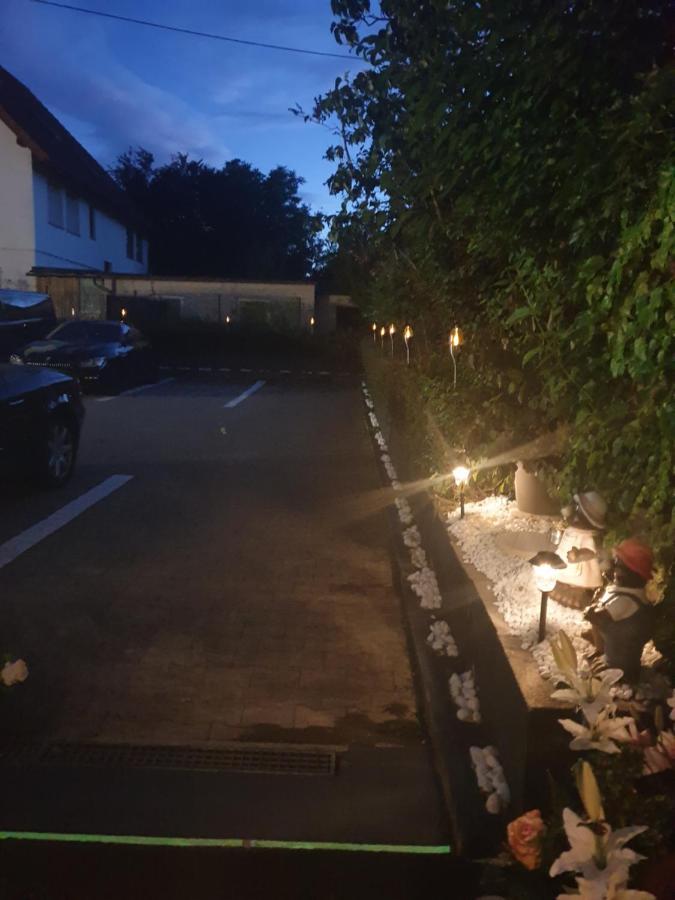 Landgasthof Rose Hotel Ditzingen Eksteriør billede